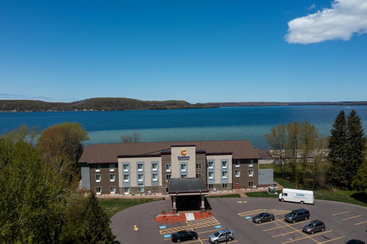Comfort Inn&Suites Munising Eksteriør bilde
